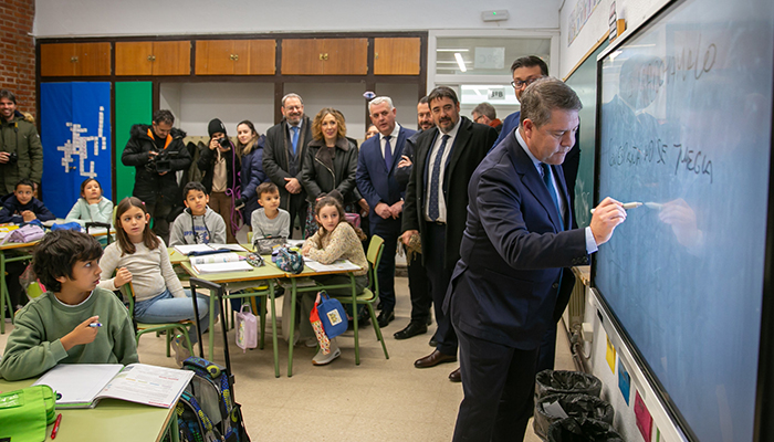 Page avanza la inminente contratación de “430 nuevos docentes” para su incorporación al Plan de Éxito Educativo de Castilla-La Mancha